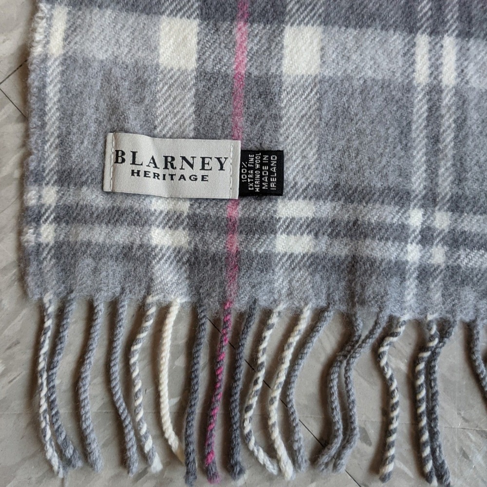Blarney Heritage 100% Merino Wool Scarf Grey Pink Plaid Made in Ireland - Picture 3 of 6